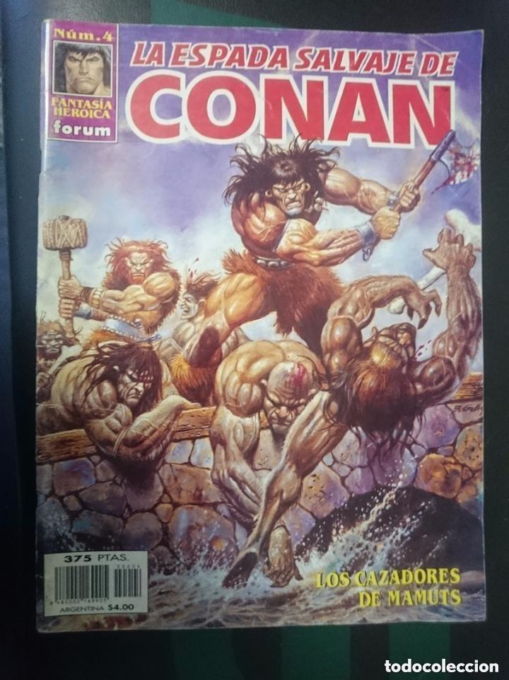 C&oacute;mics: FORUM -LA ESPADA SALVAJE DE CONAN EL BARBARO -N 4 -LOS CAZADORES DE MAMUTS -MIRAR FOTOS