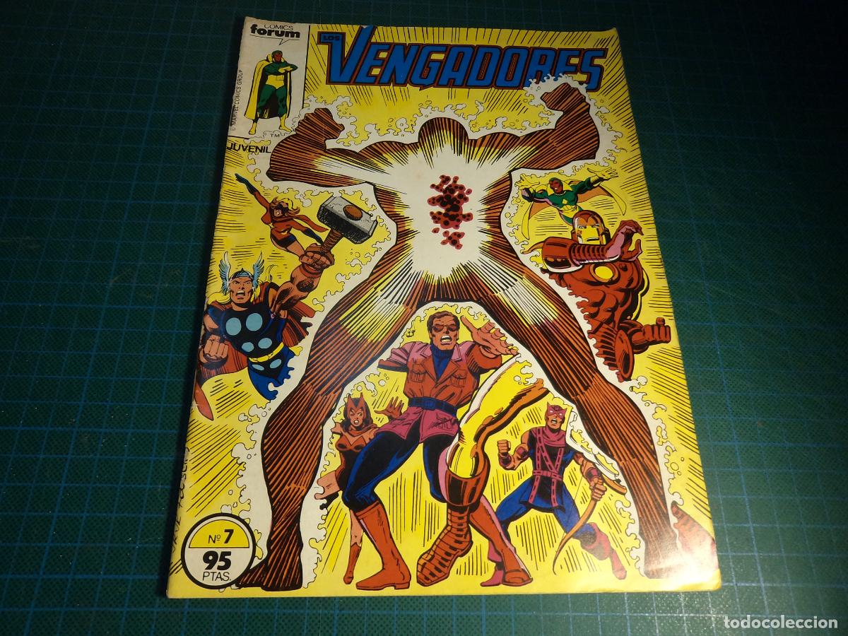 C&oacute;mics: Los vengadores. Vol 1 N&ordm; 7. Forum. Lomo ligeramente abierto.