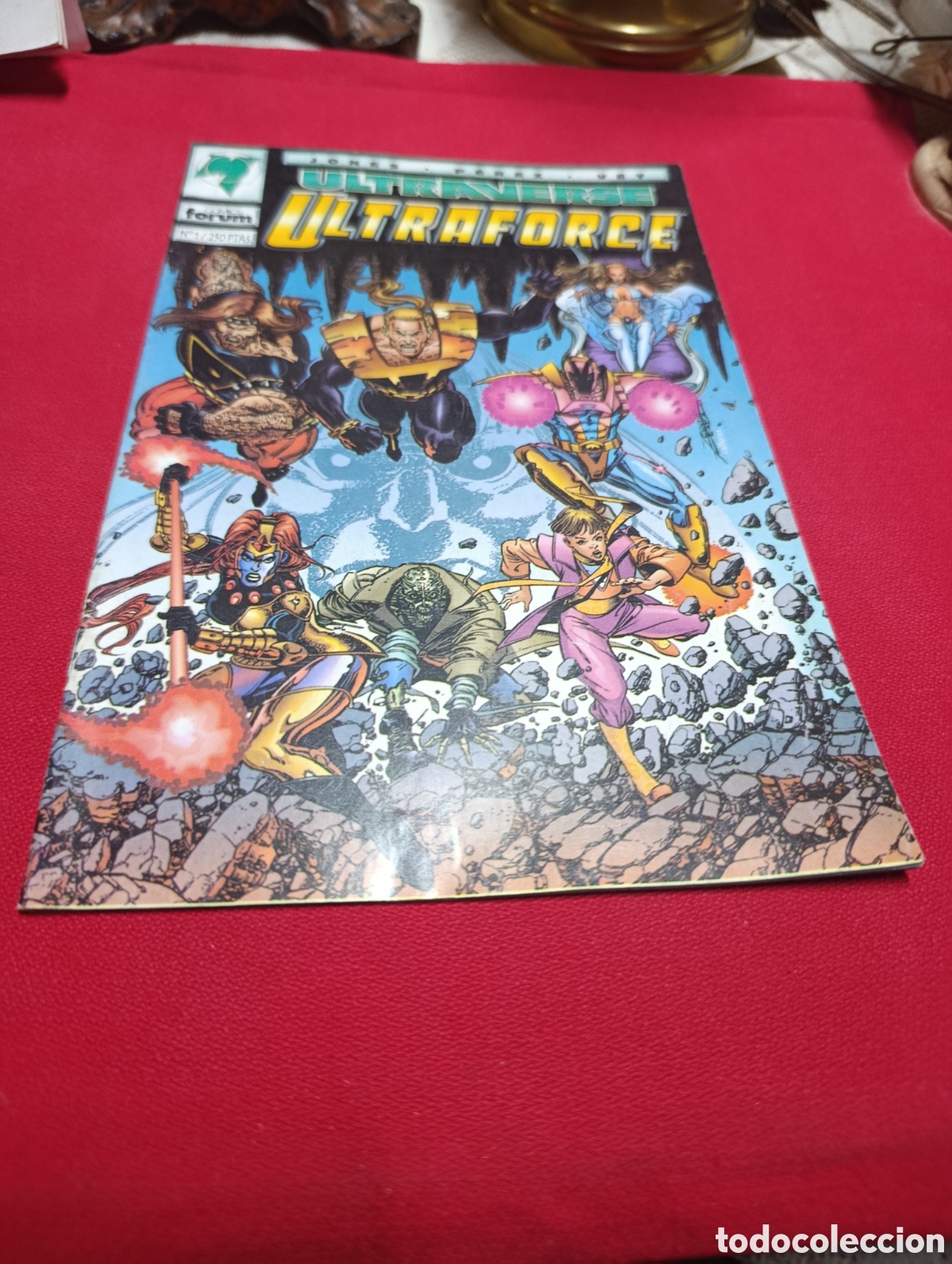 C&oacute;mics: Lote de 16 c&oacute;mics f&oacute;rum marvel.