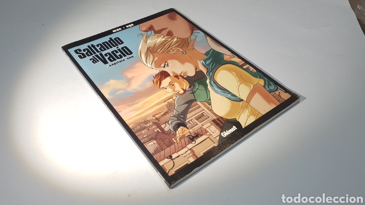 C&oacute;mics: SALTANDO AL VACIO 1 EXCELENTE ESTADO GLENAT - Foto 1