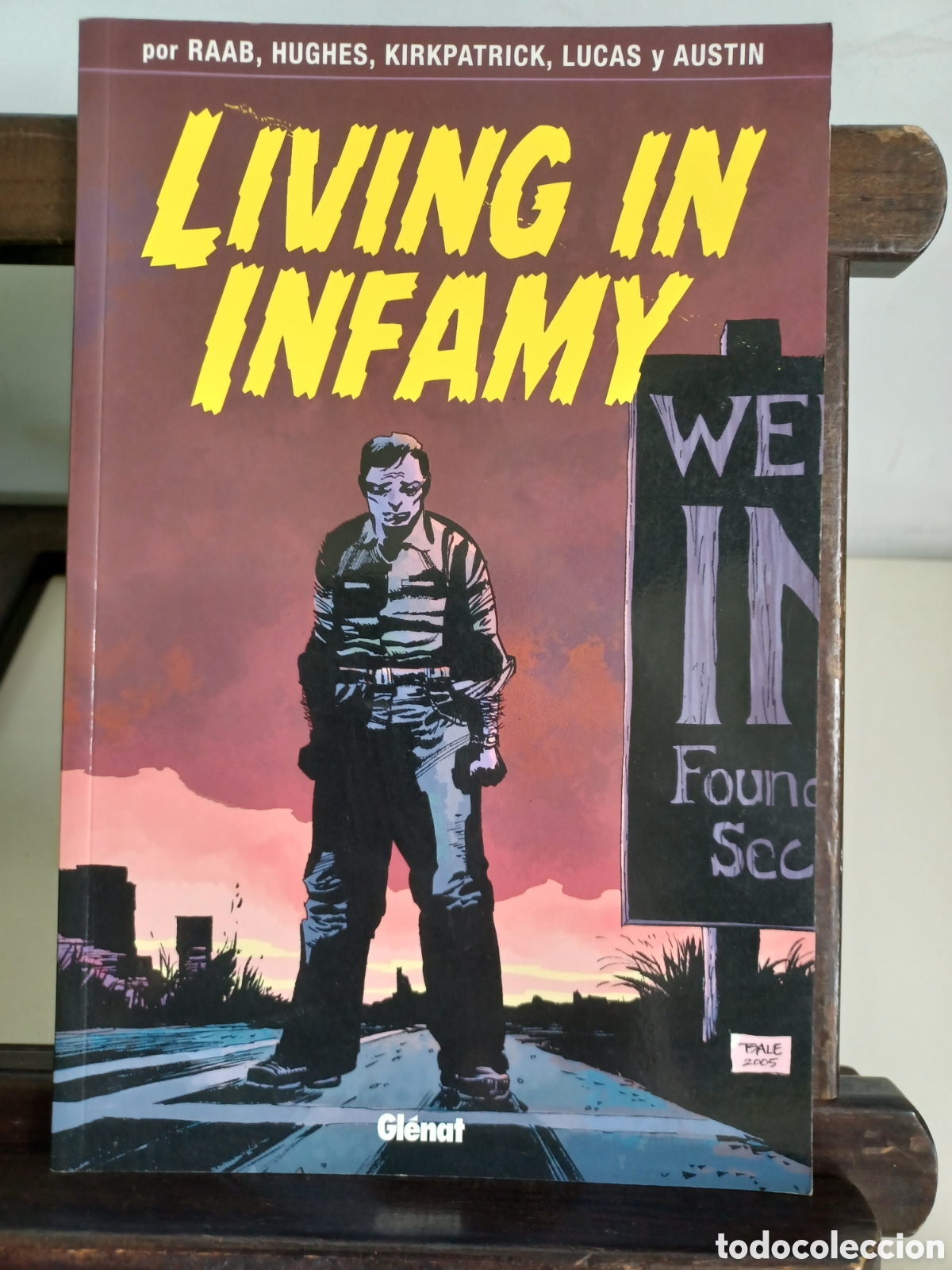 C&oacute;mics: Living in infamy/ Gl&eacute;nat/ NUEVO A ESTRENAR