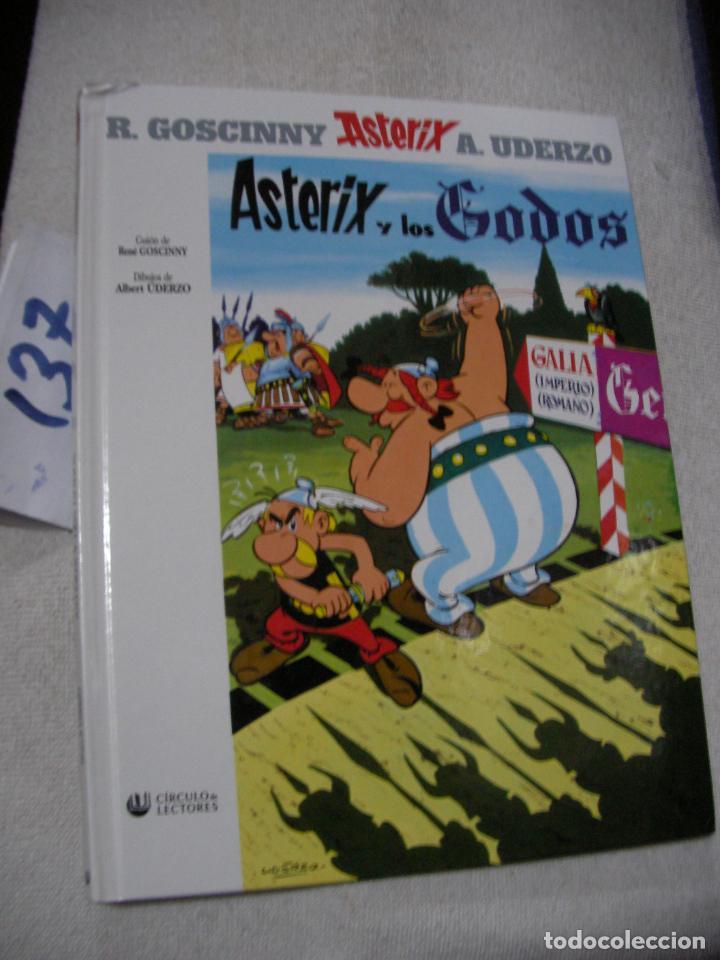 C&oacute;mics: COMIC ASTERIX Y OBELIX - ASTERIX Y LOS GODOS - Foto 1
