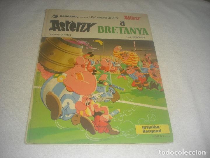 C&oacute;mics: ASTERIX A BRETANYA , 1981, EN CATALAN. - Foto 1