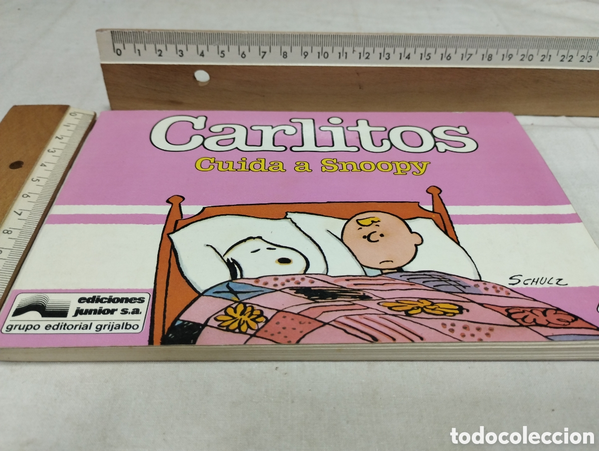 C&oacute;mics: Carlitos cuida a Snoopy. Ediciones Junior, 1985 - Foto 1