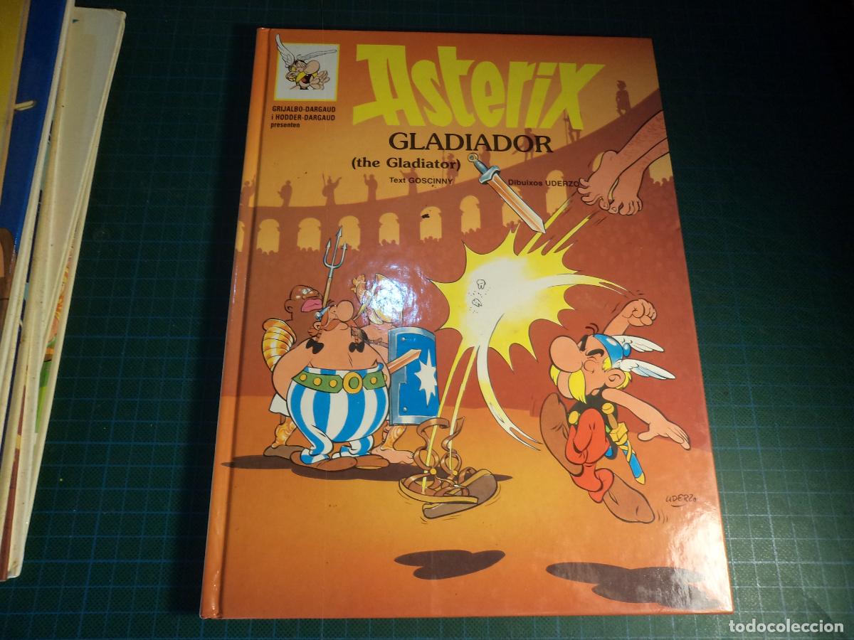 C&oacute;mics: Asterix gladiador (The gladiator). Grijalbo. En catalan e ingles.