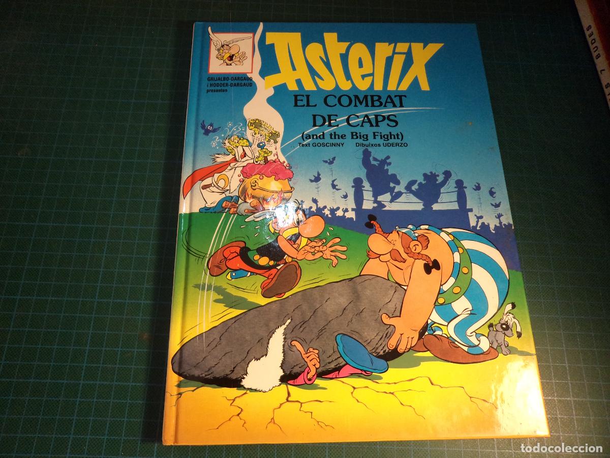 C&oacute;mics: Asterix. El combat de caps (and the big fight). En catalan e ingles.