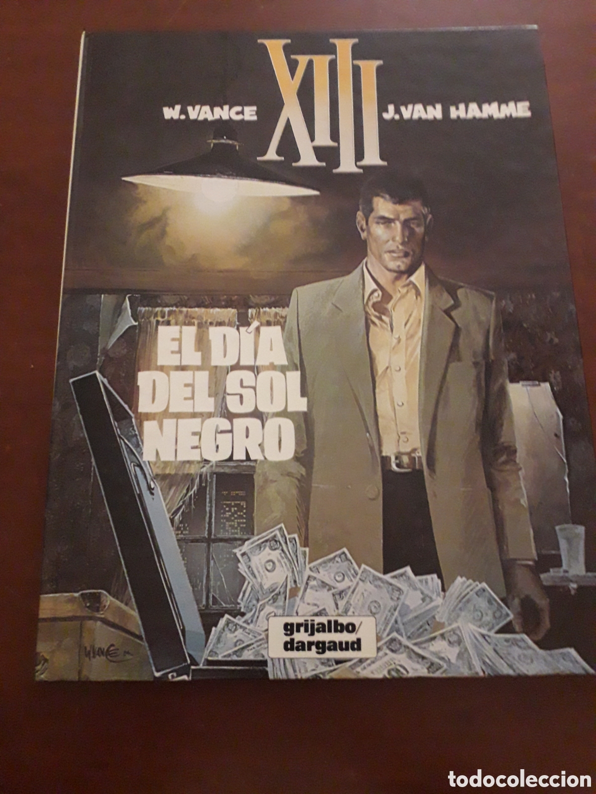 C&oacute;mics: XIII. EL DIA DEL SOL NEGRO. TOMO 1.