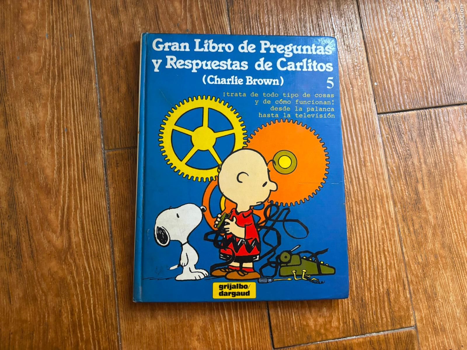 C&oacute;mics: GRAN LIBRO DE PREGUNTAS Y RESPUESTAS DE CARLITOS Y SNOOPY N&ordm; 5 EDITORIAL GRIJALBO TAPA DURA