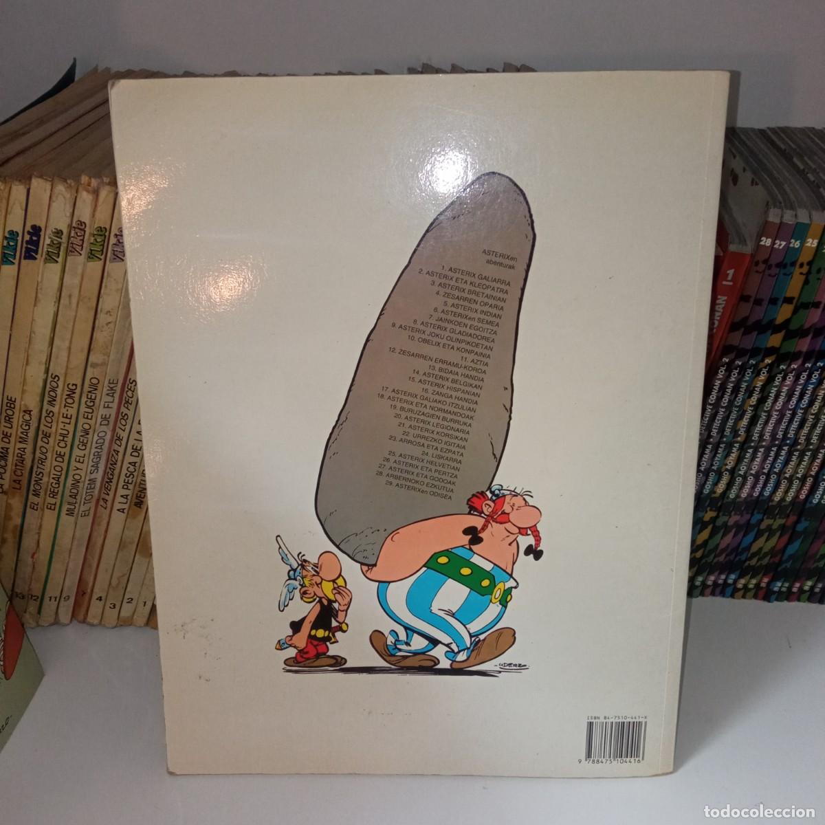 C&oacute;mics: Lote de 14 c&oacute;mics de Ast&eacute;rix en euskera - Foto 4