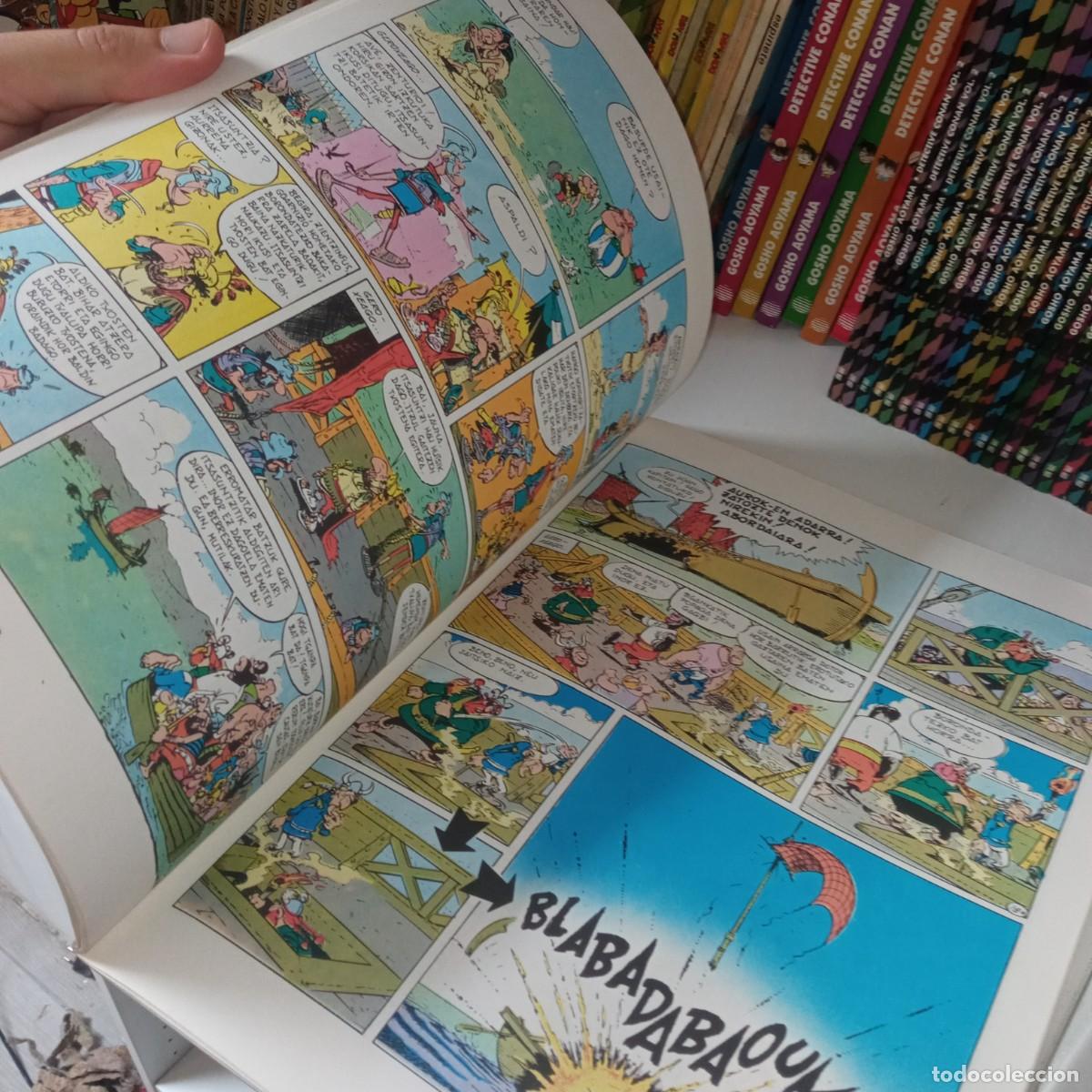C&oacute;mics: Lote de 14 c&oacute;mics de Ast&eacute;rix en euskera - Foto 5