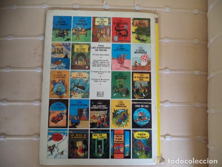 C&oacute;mics: Comic Les Aventures de Tintin.Objectiu La Lluna.Texto en catal&aacute;n. - Foto 2