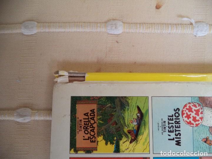 C&oacute;mics: Comic Les Aventures de Tintin.Objectiu La Lluna.Texto en catal&aacute;n. - Foto 3