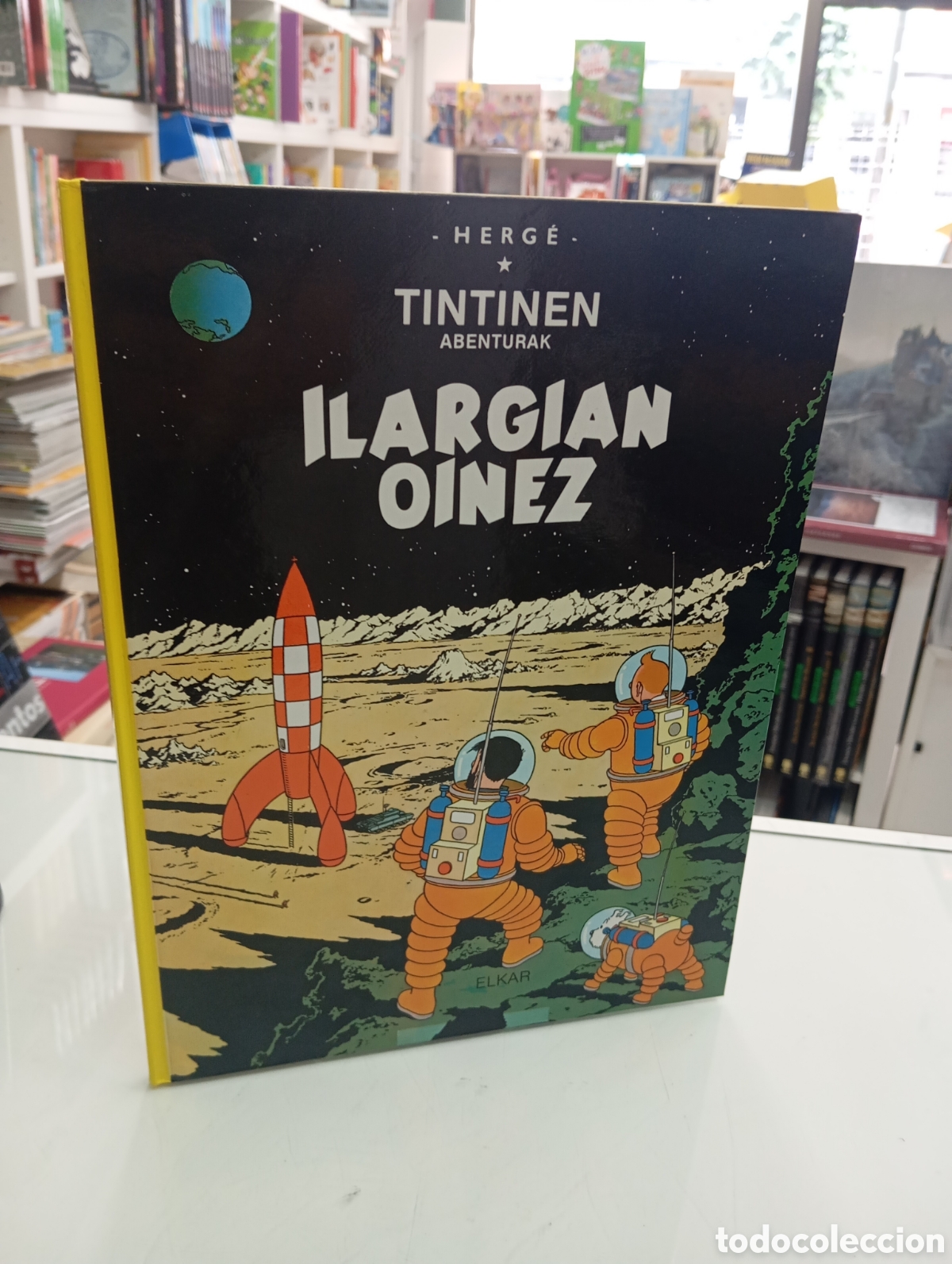 C&oacute;mics: TINTINEN ABENTURUAK TINTIN ILARGIAN OINEZ ELKAR 1990 2&ordf; EDICION EUSKERA HERGE PAIS VASCO