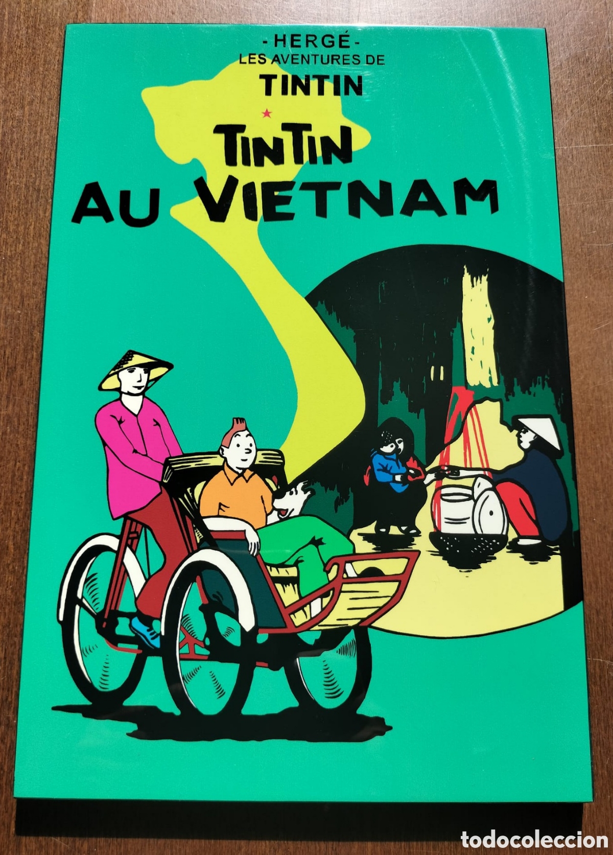 C&oacute;mics: Placa de madera laqueada de Tint&iacute;n en Vietnam