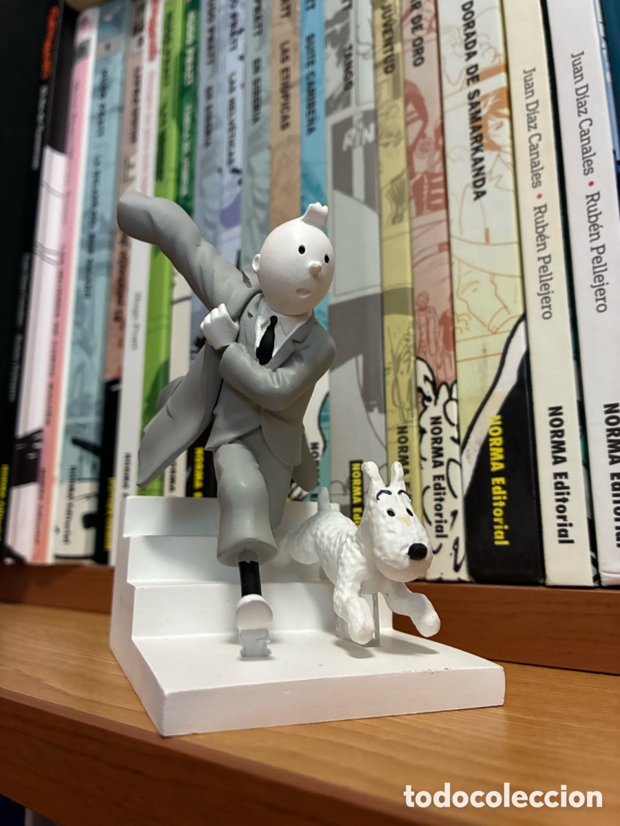 C&oacute;mics: FIGURA TINT&Iacute;N LA OREJA ROTA - TINTIN EN ACCI&Oacute;N Y MIL&Uacute; EN B&Eacute;LGICA&ndash; MOULINSART &ndash; HORS-S&Eacute;RIE