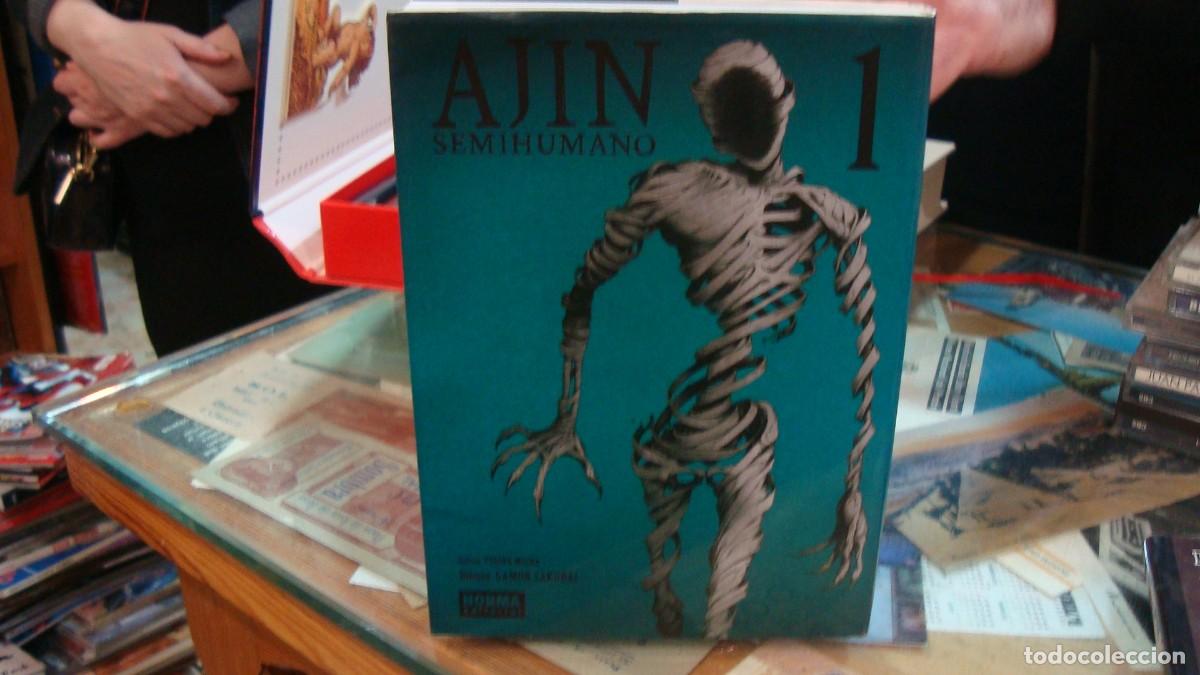 C&oacute;mics: AJIN SEMIHUMANO - TSUNA, MURA - Foto 1