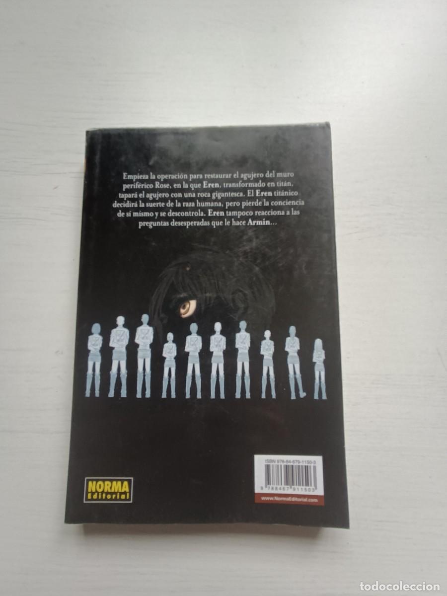 C&oacute;mics: Ataque a los titanes 4 - Hajime Isayama. Norma - Foto 2