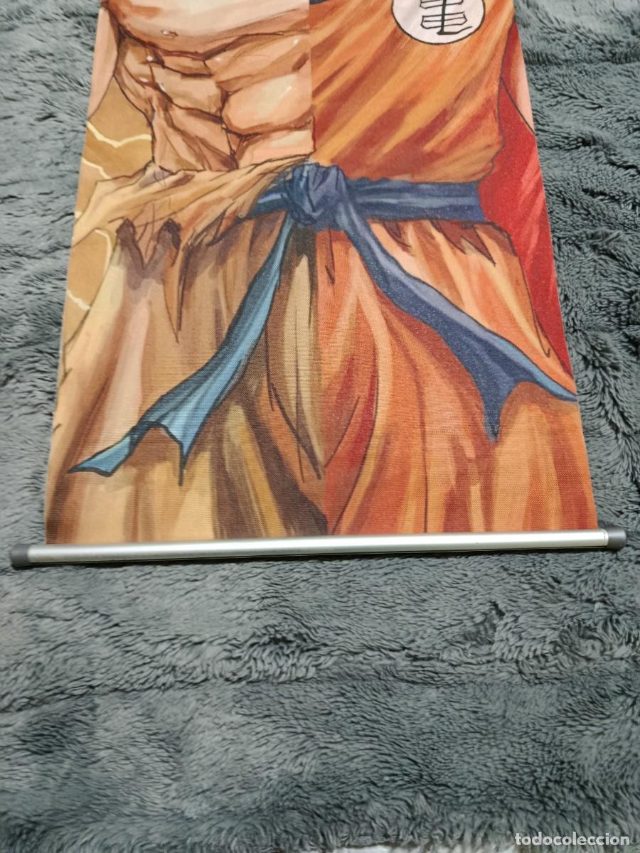 C&oacute;mics: POSTER DE GOKU DE TELA ENROLLABLE - Foto 3