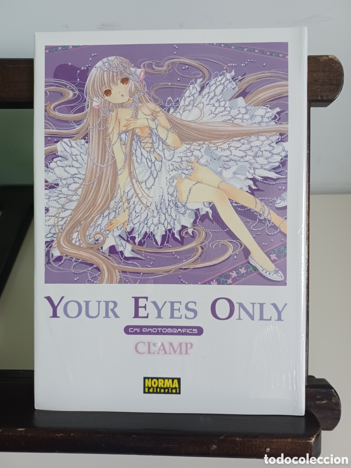 C&oacute;mics: Your eres only. Chobits Artbook/ Norma/ NUEVO PRECINTADO