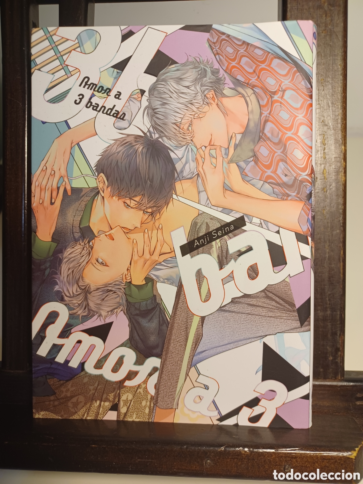 C&oacute;mics: Amor a 3 bandas. Historia completa/ Anji Seina/ Manga BL/ Arechi/ NUEVO A ESTRENAR
