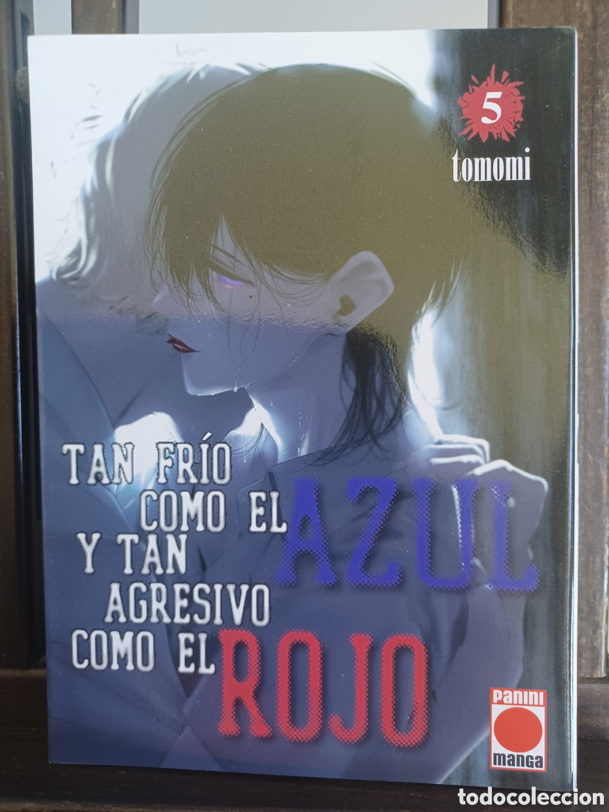C&oacute;mics: Tan fr&iacute;o como el azul y tan agresivo como el rojo 5 de 10/ Tomomi/ Seinen/ Panini/ NUEVO A ESTRENAR