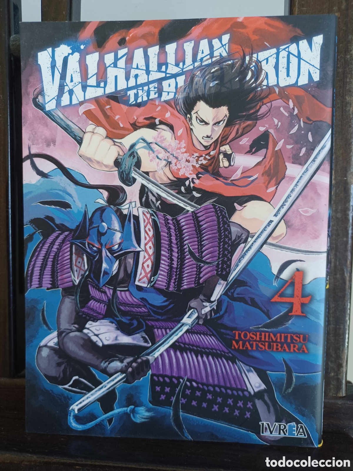 C&oacute;mics: Valhallian the Black Iron 4 de 6/ Toshimitsu Matsubara/ Seinen/ Ivrea/ NUEVO A ESTRENAR