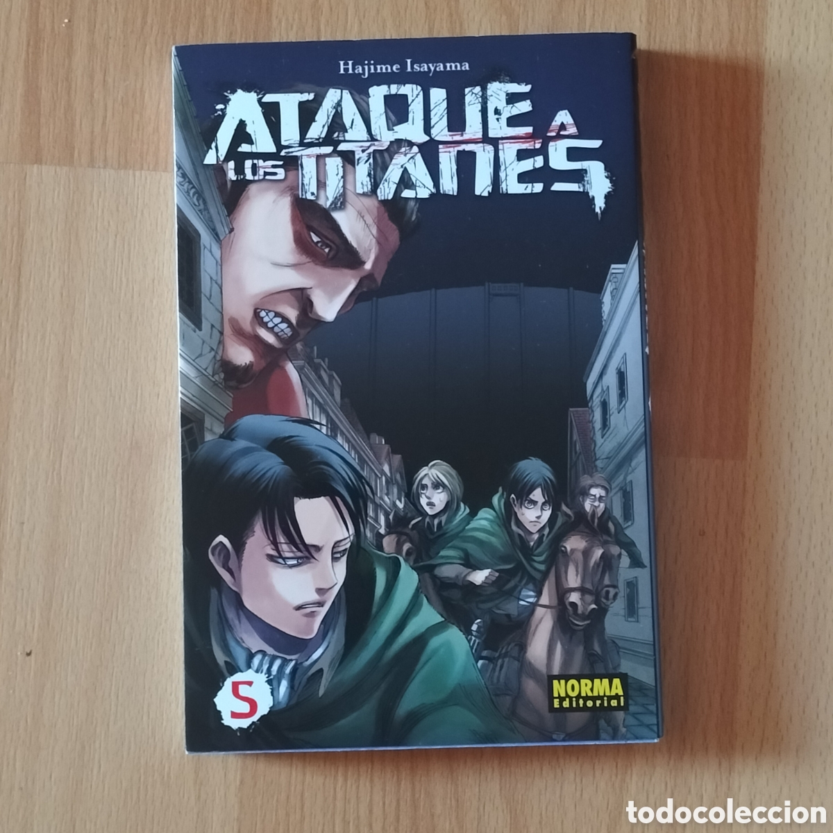 C&oacute;mics: Cxx - Ataque a los titanes 5 Norma. Hajime Isayama