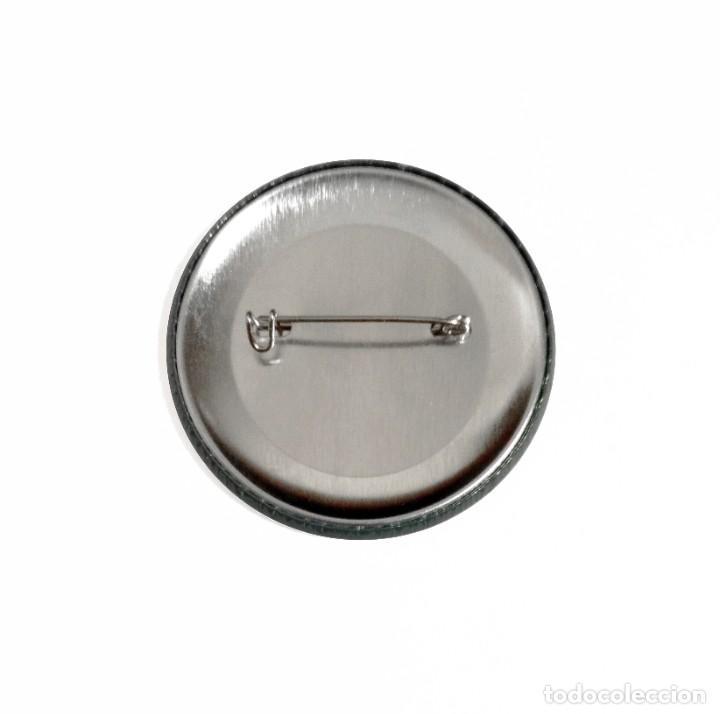 C&oacute;mics: TINT&Iacute;N - CHAPA 59mm (CON IMPERDIBLE) - Foto 2