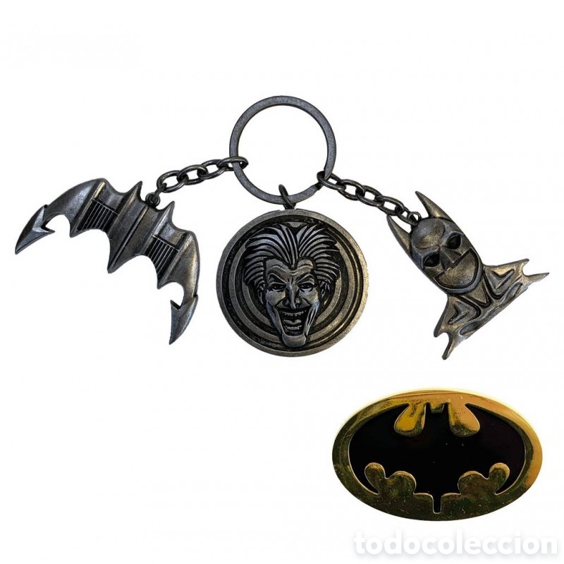 C&oacute;mics: Pack Batman 1989 Llavero y Pin - Foto 3