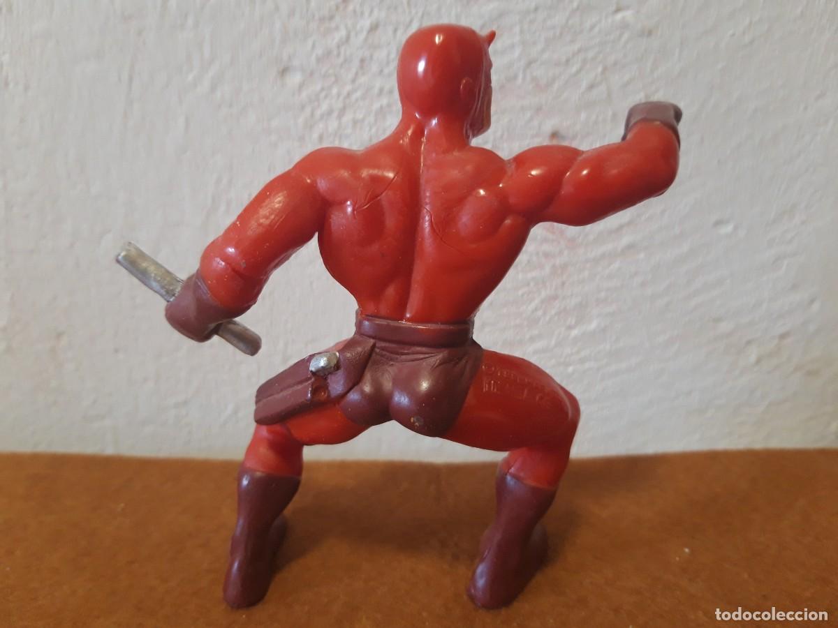 C&oacute;mics: SOLDADOS DE PLASTICO DAN DEFENSOR DE MARVEL COMO NUEVO - Foto 2