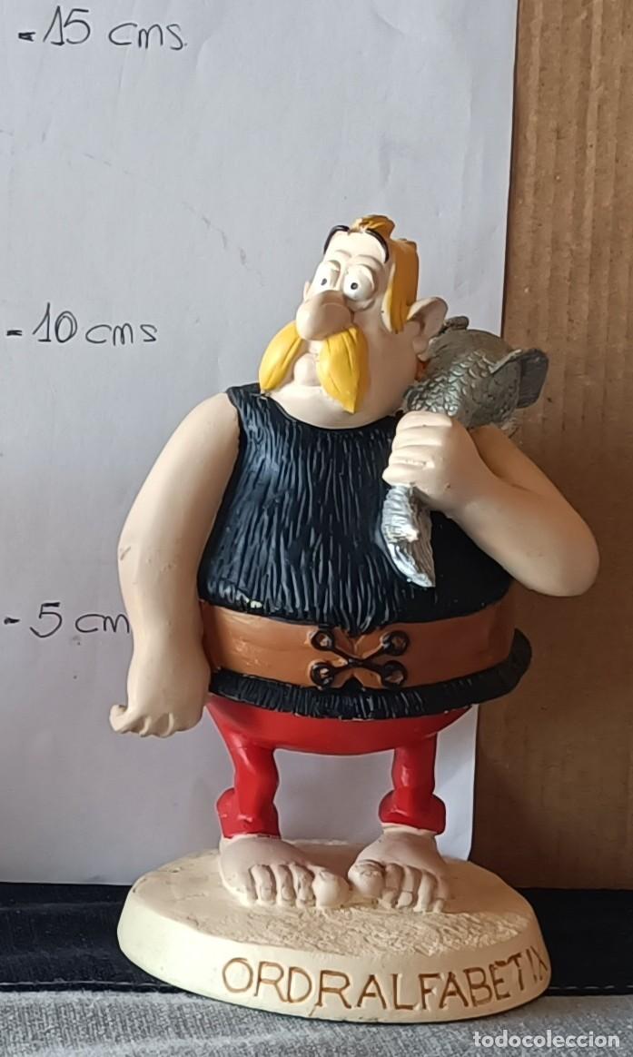 C&oacute;mics: Figura Resina Ordenalfabetix La Gaule et L'empire Romain avec Ast&eacute;rix 16 Atlas Plastoy