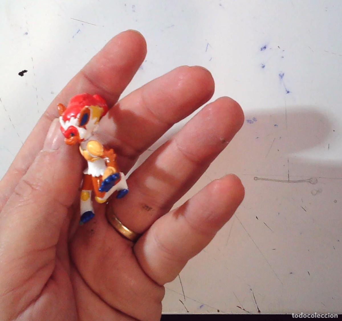 C&oacute;mics: POKEMON JAPAN FIGURE PIKACHU PF65 - Foto 2