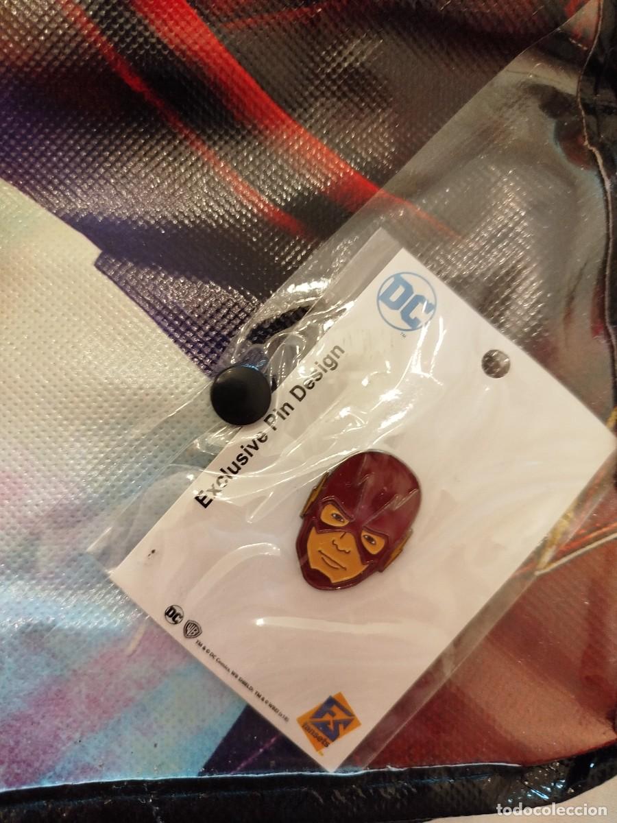 C&oacute;mics: Bolsa The Flash. Con pin exclusivo - Foto 3