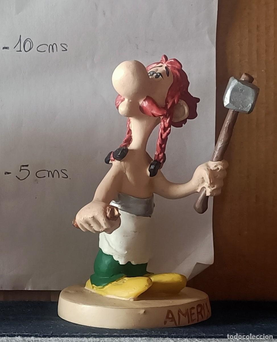 Comics : Figura Resina Amerix La Gaule et L'empire Romain avec Ast&eacute;rix 31 Atlas Plastoy