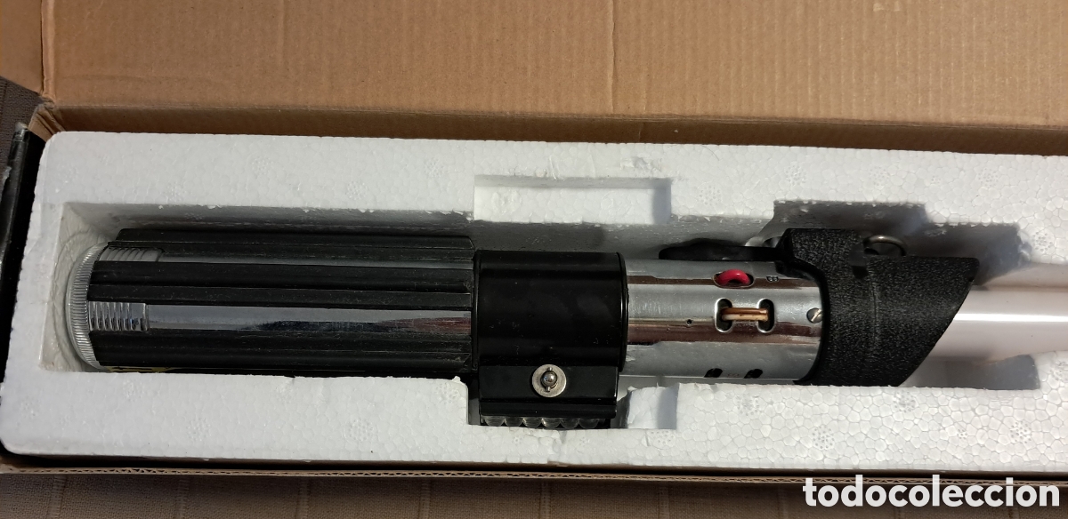 C&oacute;mics: Star Wars Darth Vader Force FX Lightsaber - Foto 3