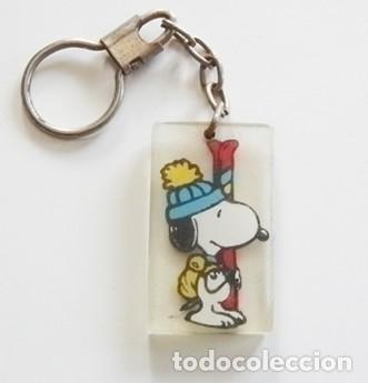 C&oacute;mics: LLAVERO SNOOPY ESQUIADOR - PERSONAJE DE C&Oacute;MIC DE CARLITOS - HUMOR GR&Aacute;FICO SCHULZ PEANUT SNOPY PERRO