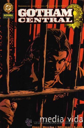 C&oacute;mics: GOTHAM CENTRAL n&ordm;2 : media vida , de Greg Rucka - Foto 1