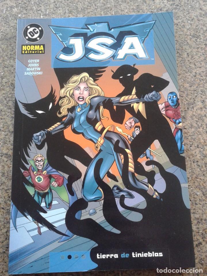 C&oacute;mics: JSA - N&ordm; 2 -- TIERRA DE TINIEBLAS -- NORMA / DC -- - Foto 1