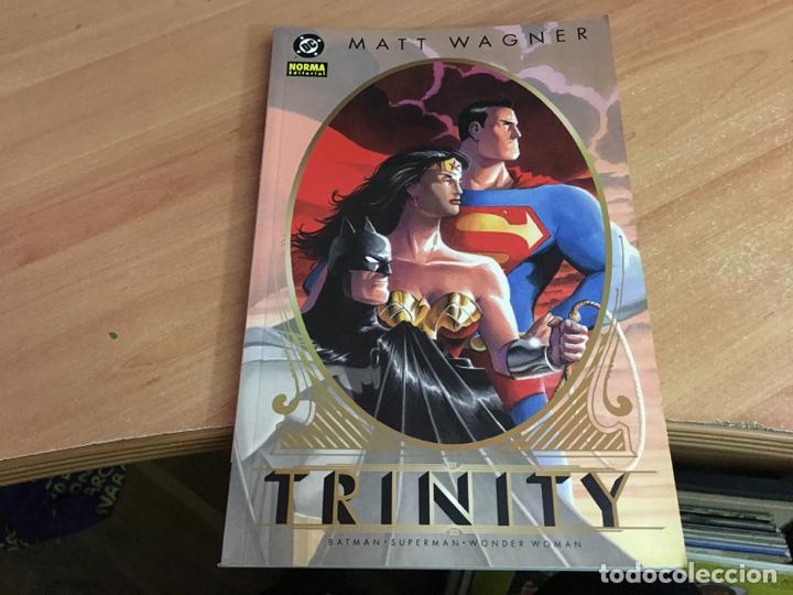 C&oacute;mics: TRINITY BATMAN SUPERMAN WONDER WOMAN (COB47) - Foto 1