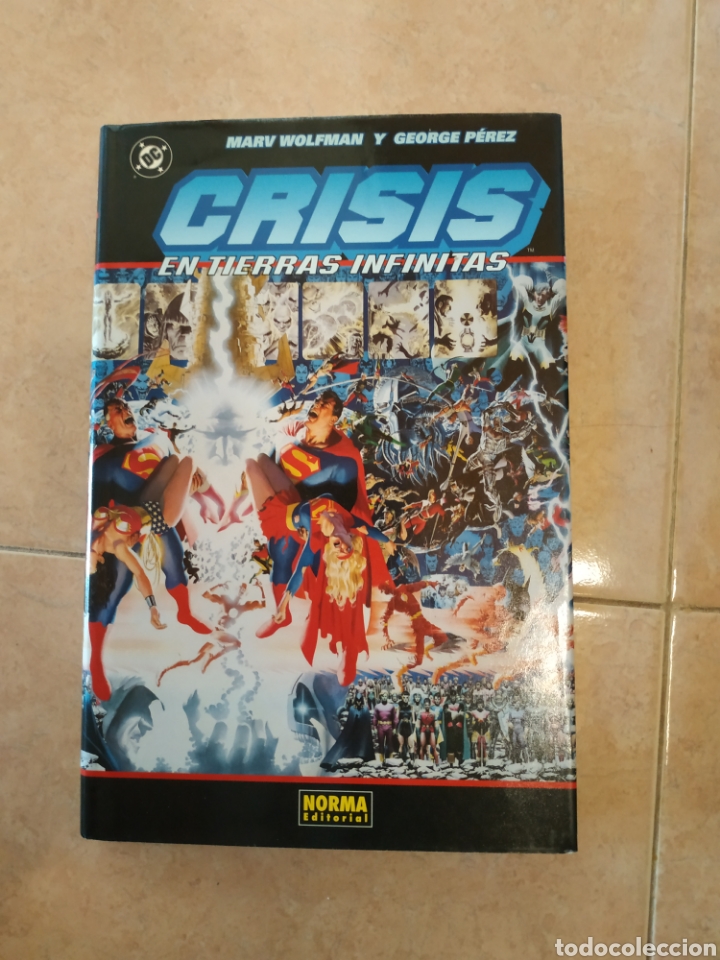 C&oacute;mics: Tomo Crisis en tierras infinitas norma editorial - Foto 1