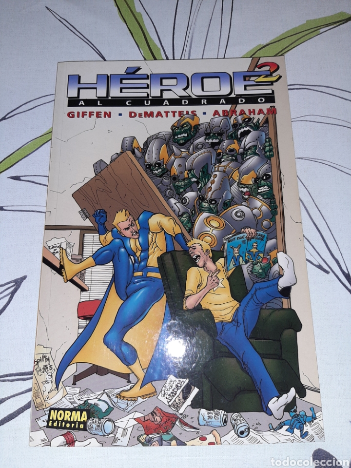 C&oacute;mics: H&eacute;roe al cuadrado 1, Norma Editorial - Foto 1
