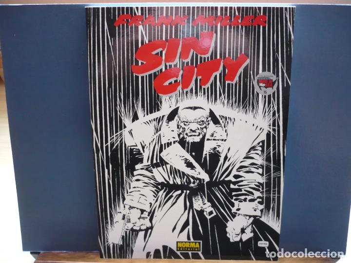 C&oacute;mics: Sin City. Frank Miller. Norma Editorial, primera edici&oacute;n. - Foto 5