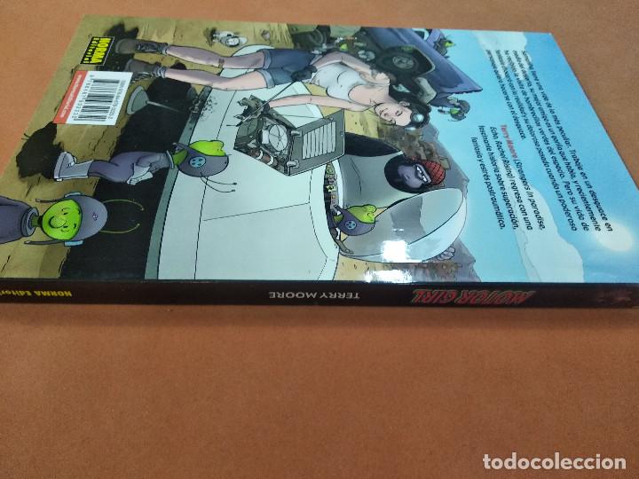 C&oacute;mics: Motor girl - Terry Moore - norma editorial - COB - Foto 3