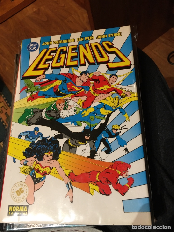 C&oacute;mics: LEGENDS - CL&Aacute;SICOS DC - NORMA - Foto 1