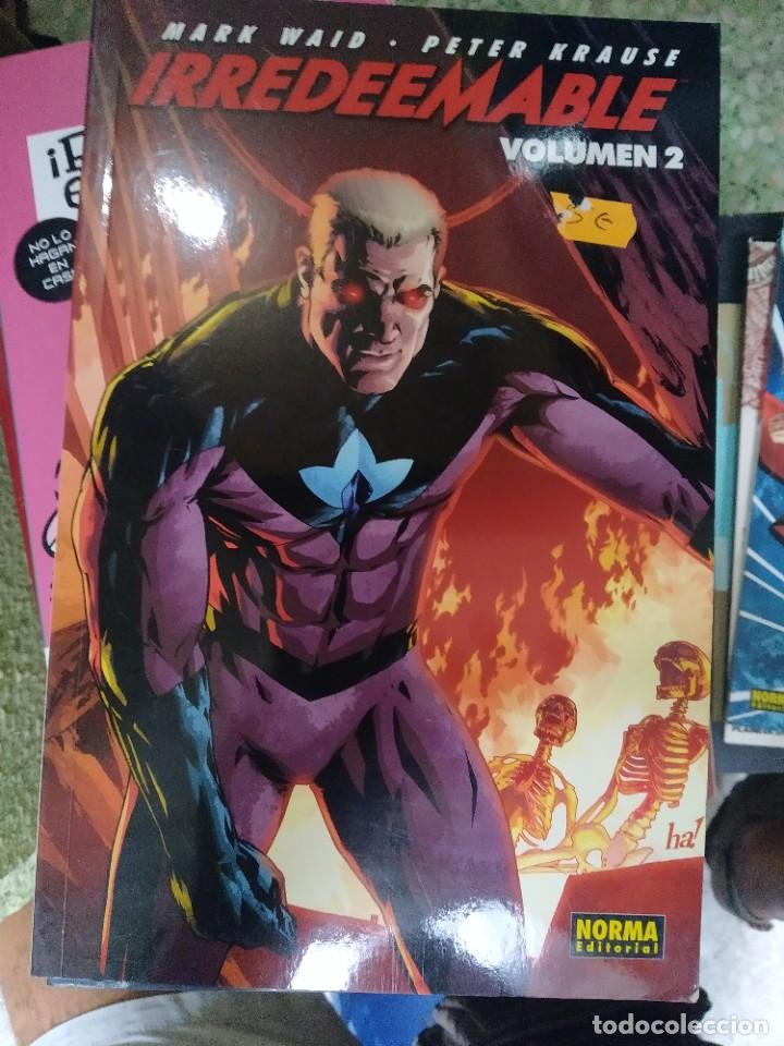 C&oacute;mics: Irredeemable Volumen 2 - Mark Waid / Peter Krause - Foto 1