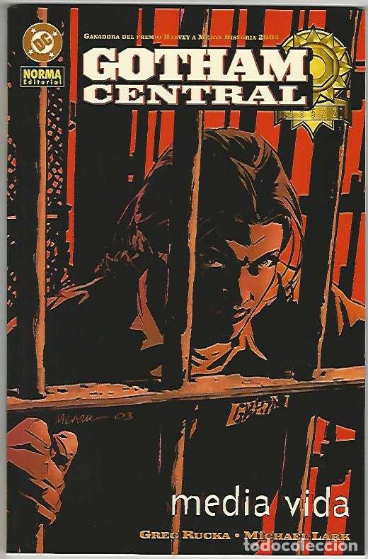 C&oacute;mics: Norma. Gotham central. Media vida. - Foto 1