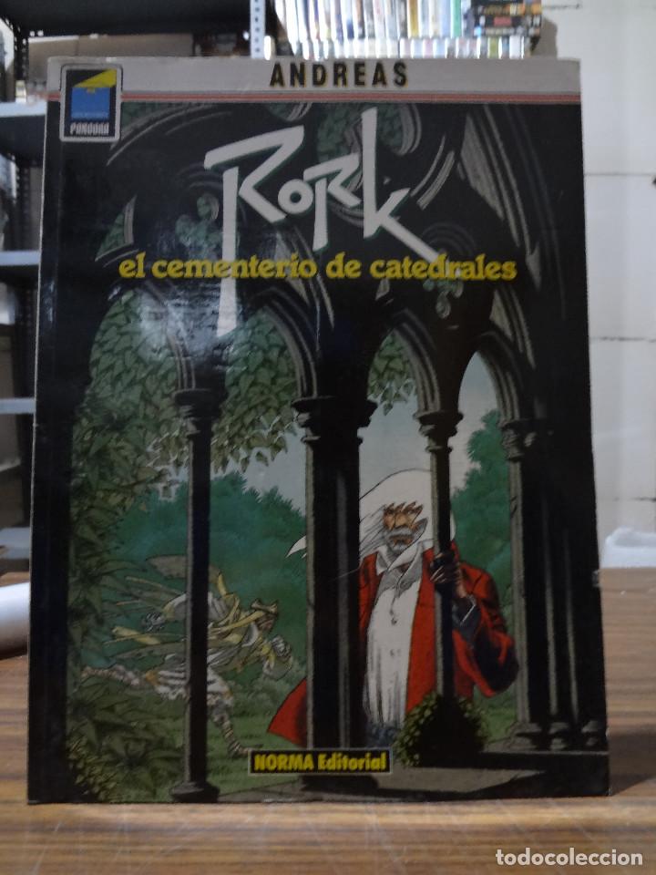 C&oacute;mics: RORK - EL CEMENTERIO DE CATEDRALES - NORMA - Foto 1