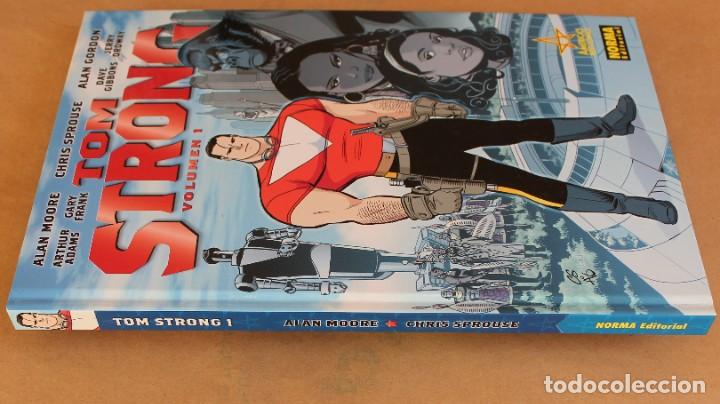 C&oacute;mics: TOM STRONG volumen 1 - Alan Moore / C Sprouse - NORMA Ed - Como NUEVO - Foto 2