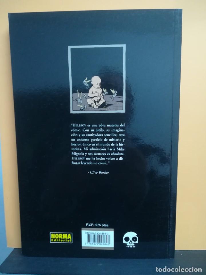 C&oacute;mics: HELLBOY. BABA YAGA Y OTROS RELATOS. NORMA EDITORIAL - Foto 2