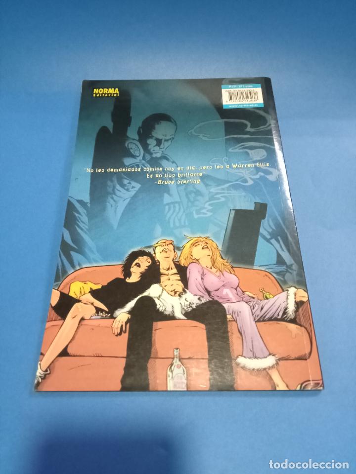 C&oacute;mics: TEBEO. TRANSMETROPOLITAN. ACOSO Y DERRIBO. NORMA EDITORIAL - Foto 2